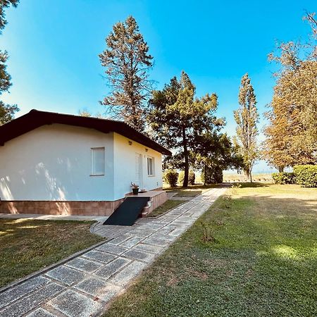 Fuk-tak's bungalow Dojran Bagian luar foto