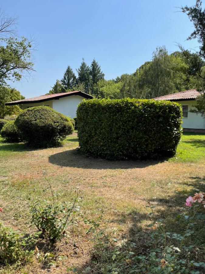 Fuk-tak's bungalow Dojran Bagian luar foto