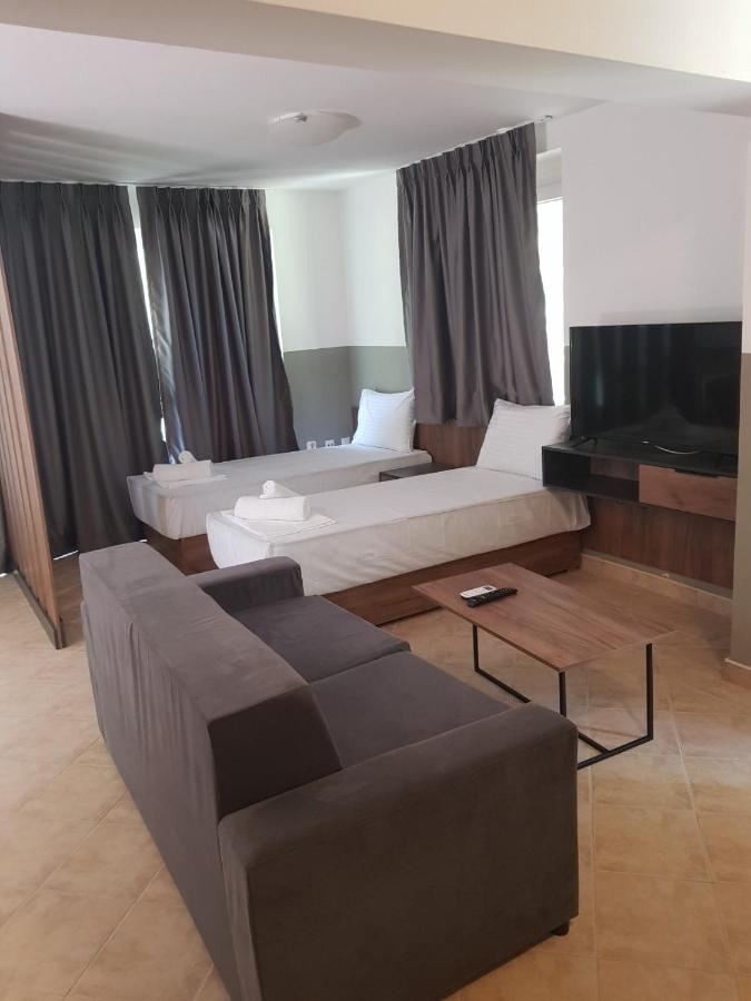 Fuk-tak's bungalow Dojran Bagian luar foto