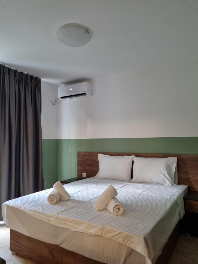 Fuk-tak's bungalow Dojran Bagian luar foto