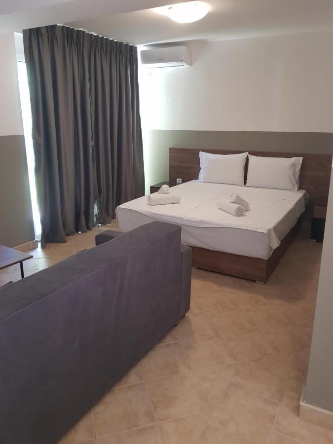Fuk-tak's bungalow Dojran Bagian luar foto