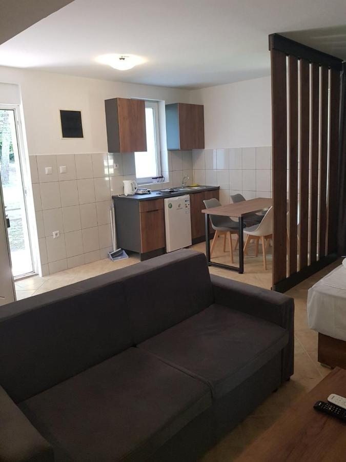 Fuk-tak's bungalow Dojran Bagian luar foto