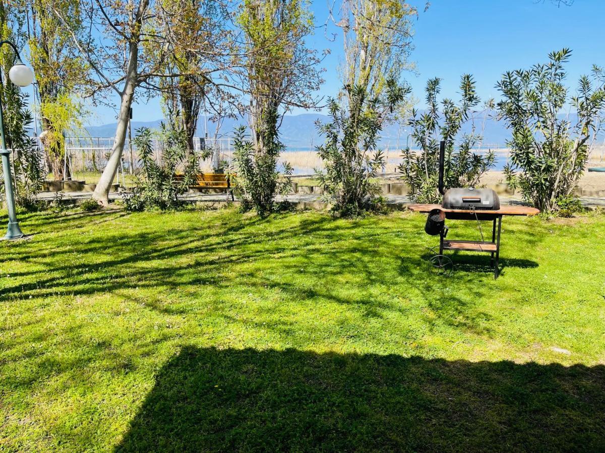 Fuk-tak's bungalow Dojran Bagian luar foto