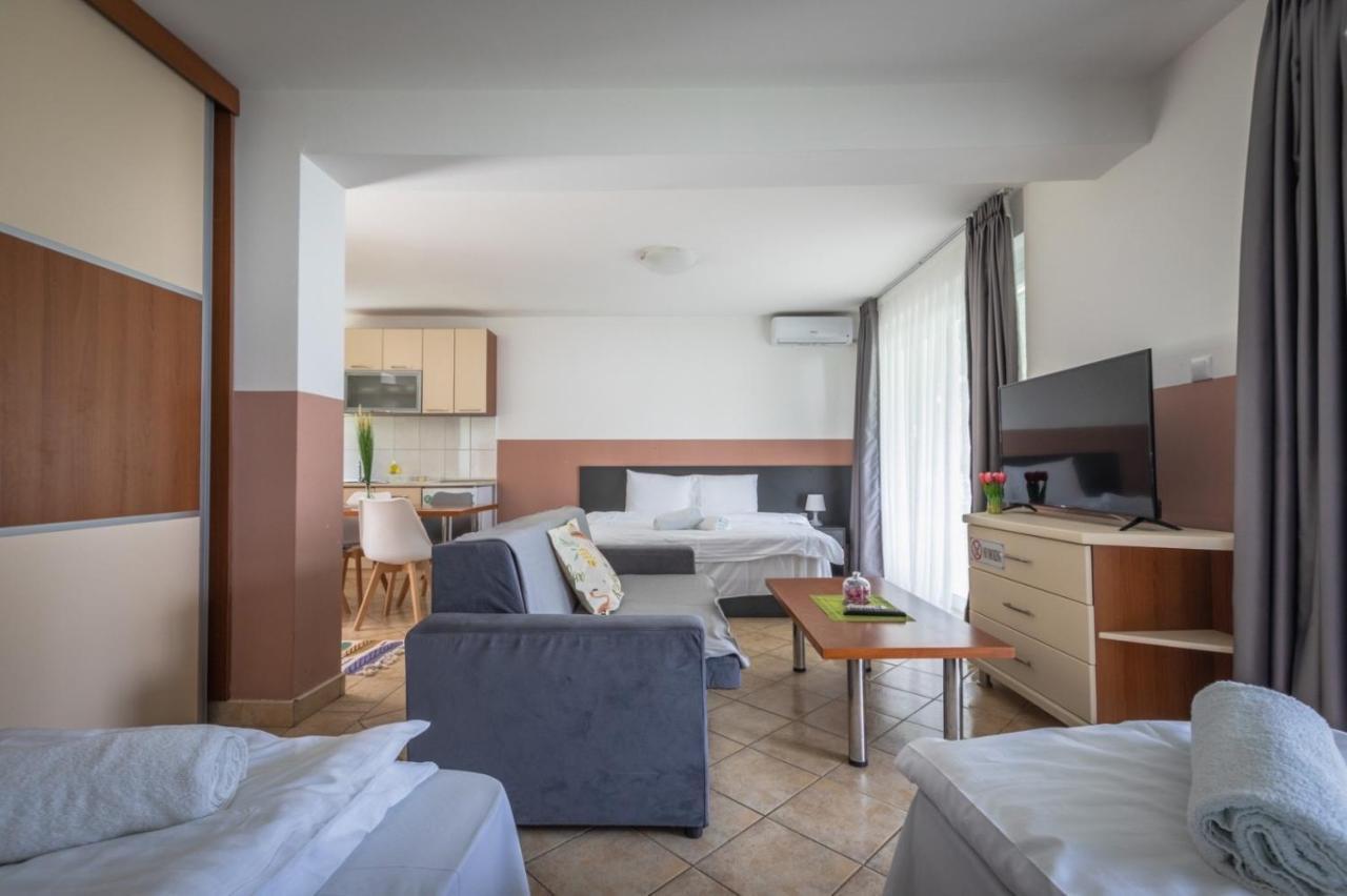 Fuk-tak's bungalow Dojran Bagian luar foto
